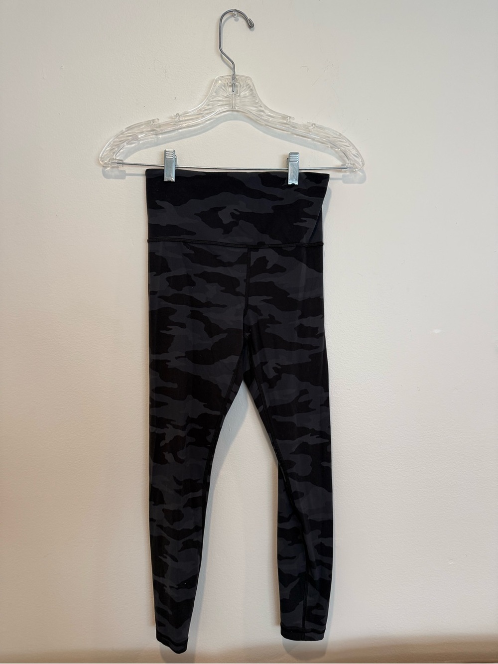 Athleta XS Elation Camo 7/8th Tight Legging